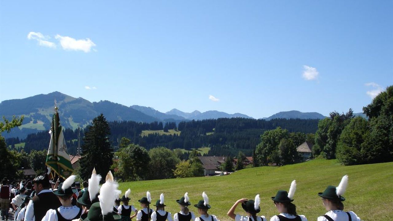 Trachtenumzug Trachtenumzug